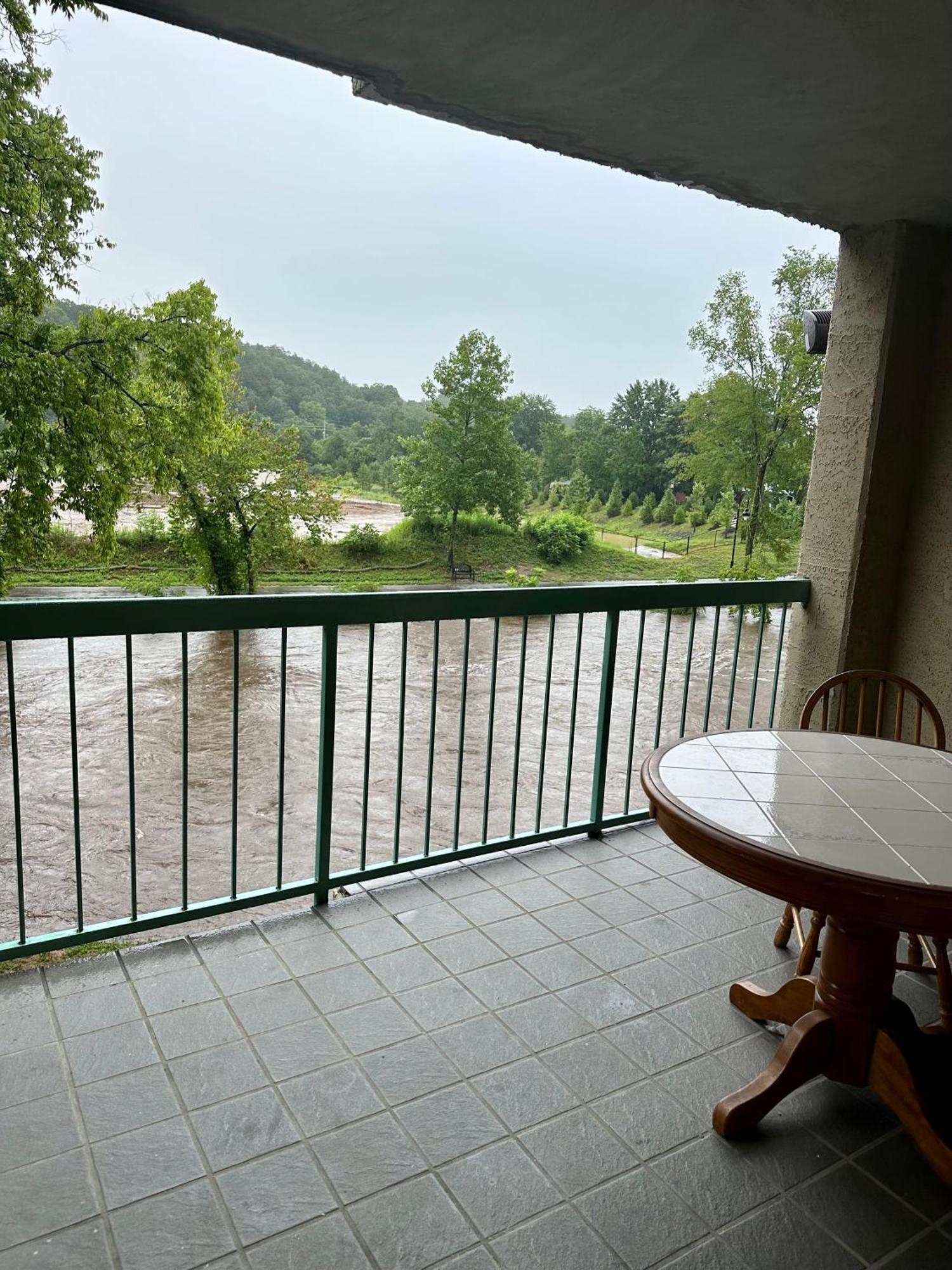 River Place Condos 209 1BR Pigeon Forge Exterior foto